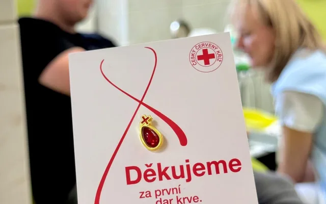 Je světový den dárců krve. Transfuzka liberecké nemocnice u té příležitosti hledá prvodárce