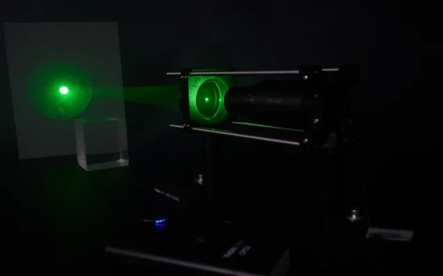 Laser, se kterým doktor Dušek pracuje.