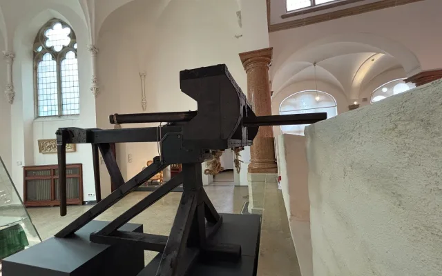 Severočeské muzeum láká na výstavu o hradech, k vidění bude i šest modelů či obléhací stroj