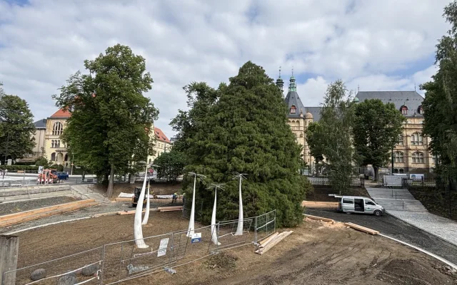 Vítězná ulice v Liberci je průjezdná bez omezení, práce především na přilehlém parku pokračují