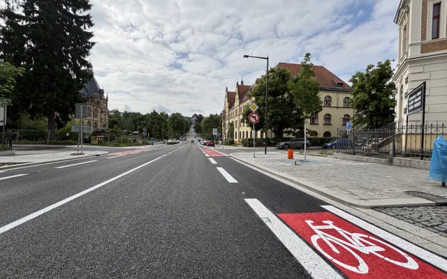 Vítězná ulice v Liberci je průjezdná bez omezení, práce především na přilehlém parku pokračují