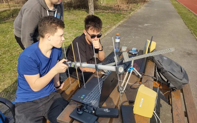 Chytání signálu testovacího letu