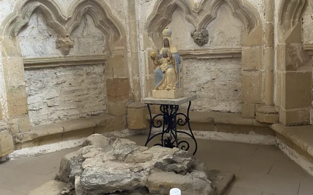 Ozdobou kaple hradu Bezděz bude opět soška slavné Černé madony montserratské. Jde ale o kopii