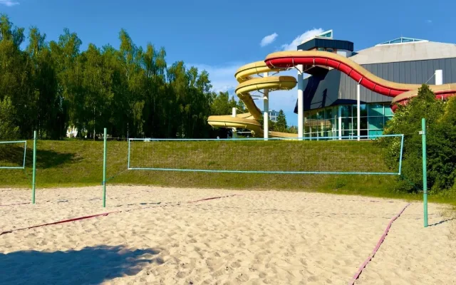 Sportoviště v Jablonci mění tvář. Nový badminton i beachvolejbal