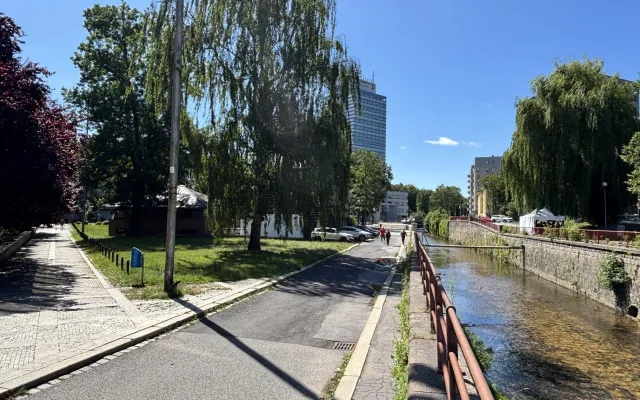 V Liberci začala v dolním centru stavba druhé části náplavky, financuje ji město