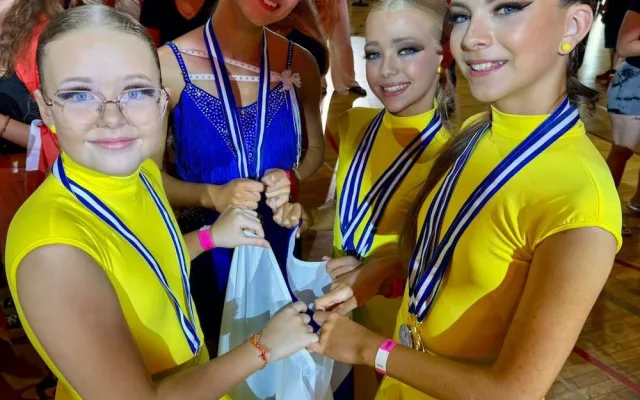 Zlatá tečka za sezónou. Taneční škola ILMA zářila na mistrovství ČR i světa