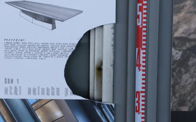 Je to sklo nebo plast? Vandal zkoušel odolnost ikonického Ještědu kameny, teď mu hrozí trest