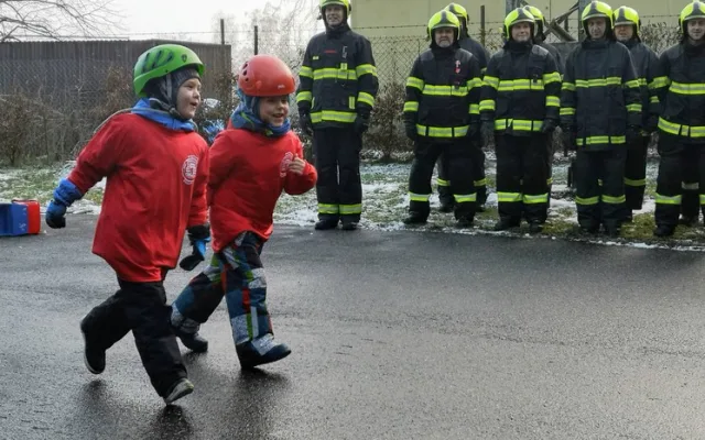 Nová cisterna hasičů ve Vesci
