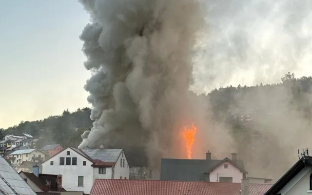 Požár rekonstruovaného penzionu v Tanvaldě