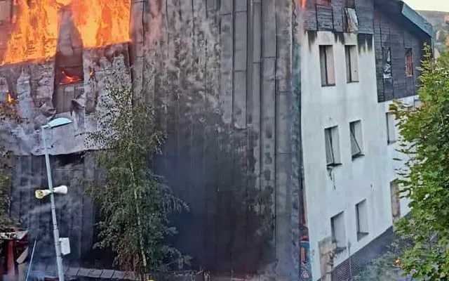 Požár rekonstruovaného penzionu v Tanvaldě