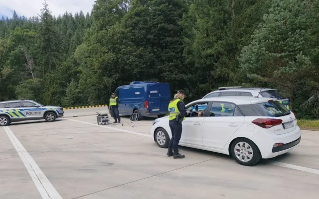 Lovy na nelegální migranty v kraji: Policisté nasadili i detektor srdce