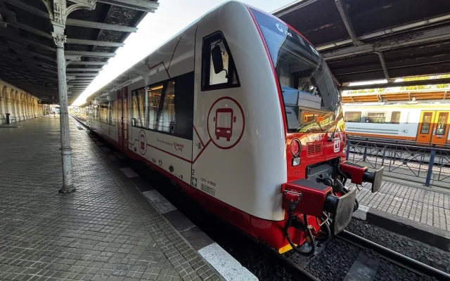 Do Libereckého kraje zamířily dva vlaky RegioSpider. Celkem jich bude devět