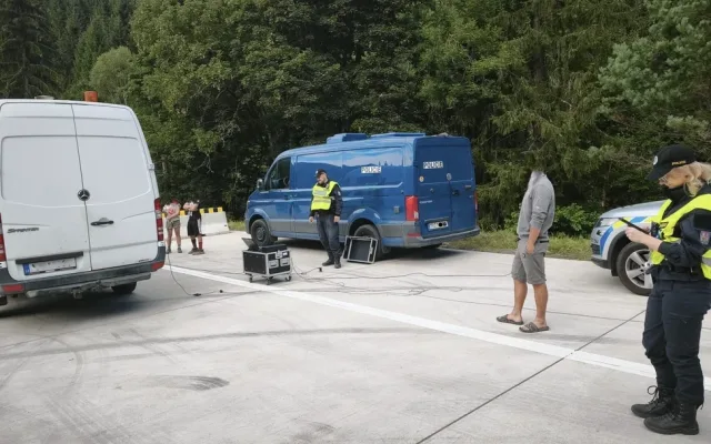 Lovy na nelegální migranty v kraji: Policisté nasadili i detektor srdce