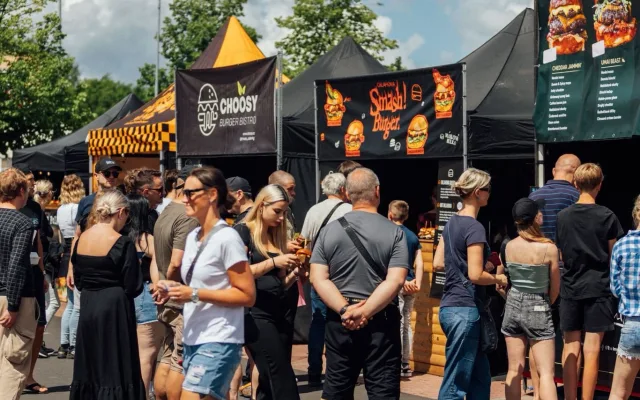 Burgery znovu ovládnou Liberec. U Géčka vás čeká víkend plný street foodu
