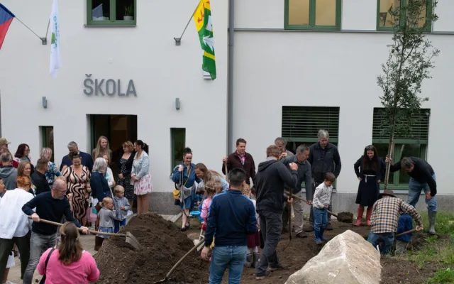 Škola v Oldřichově přivítala děti po 46 letech. Do první třídy nastoupilo 14 dětí
