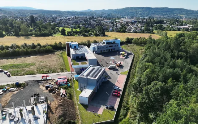 Nové výjezdové centrum v Turnově spojuje tři složky záchranného systému
