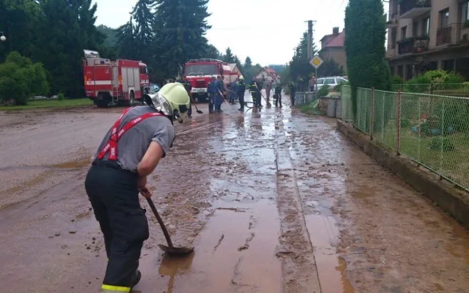 Přívalový déšť o víkendu zasáhl Liberecký kraj. Foto: HZSLK