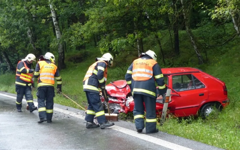 Tragická nehoda u Rynoltic. Foto: HZSLK/Zdenka Štrauchová