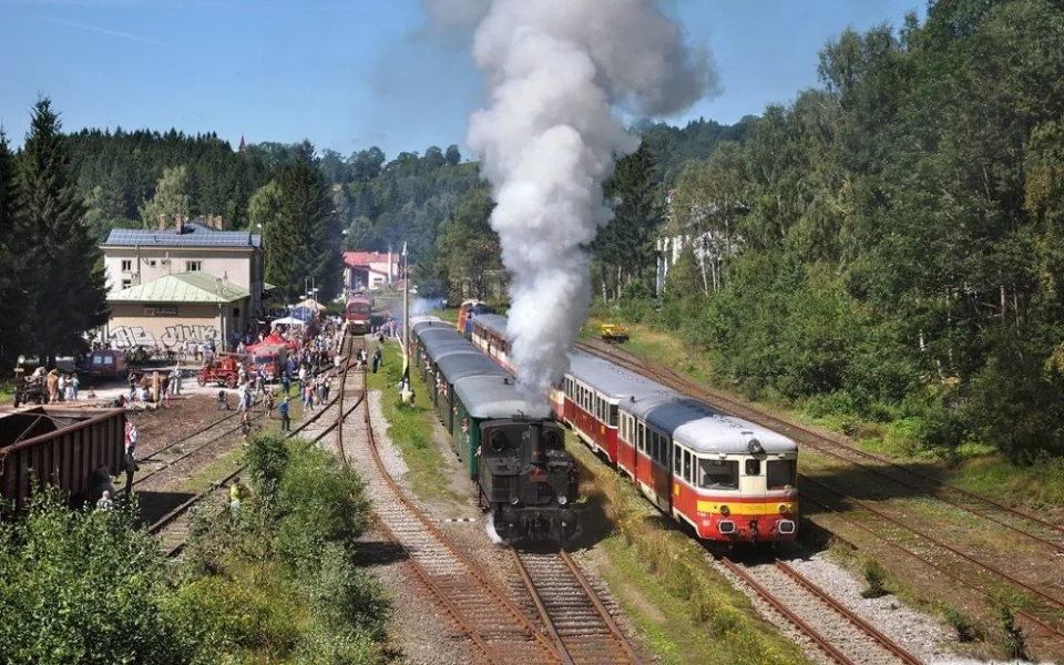 Oslavy Zubačky se odehrají hlavně v Kořenově. Foto: Železniční společnost Tanvald