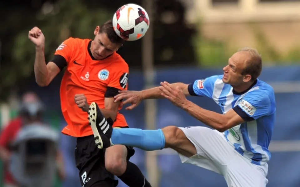 David Pavelka v souboji s Jarolímem. Foto: fcslovanliberec.cz