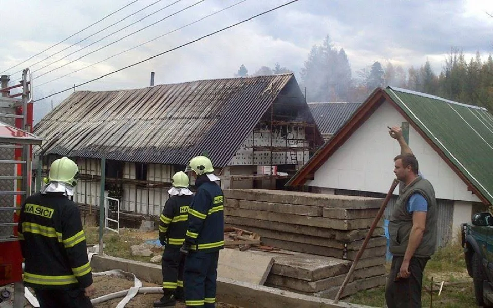 Požár na Dlouhém Mostě. Foto: SDH Rychnov u Jablonce
