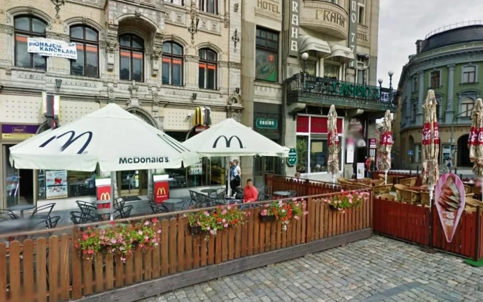 Prostory po restauraci McDonald´s zůstávají prázdné