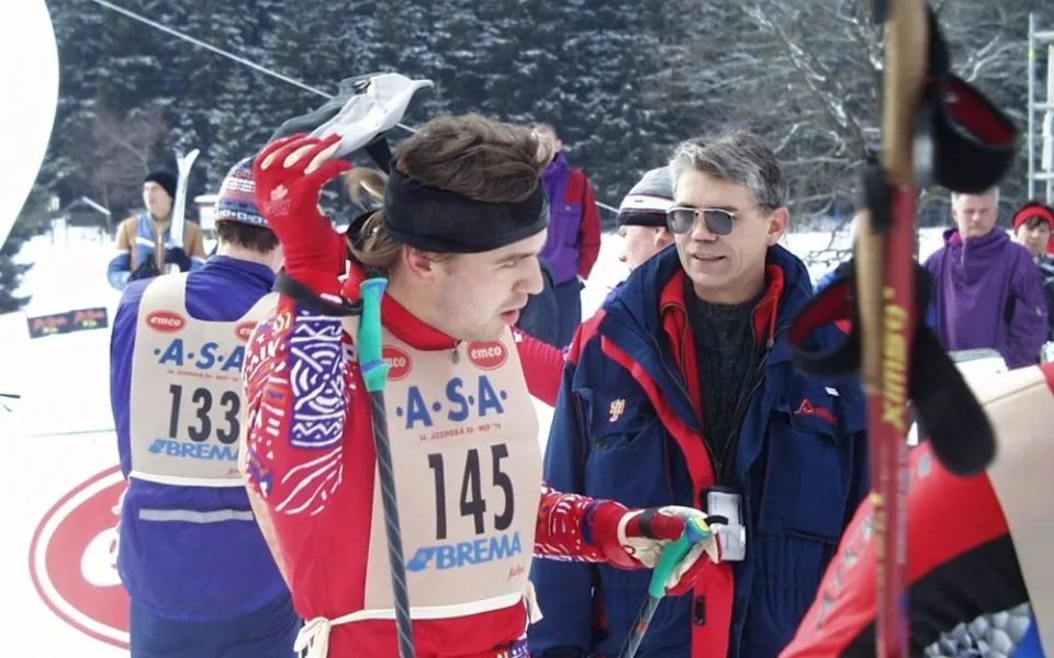 Ředitel závodu Jizerská 50 Josef Vild v roce 2001 na startu na Nové Louce
