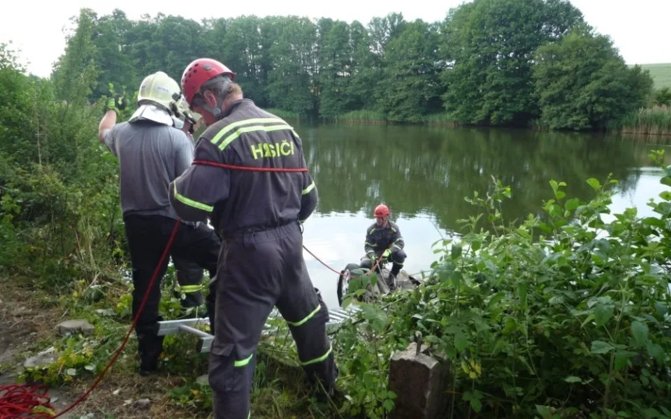 Nehoda u Mírové pod Kozákovem. Foto: HZSLK