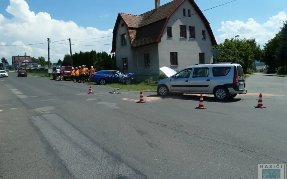 Nehoda se obešla bez zranění. Foto: Hasiči Hrádek nad Nisou