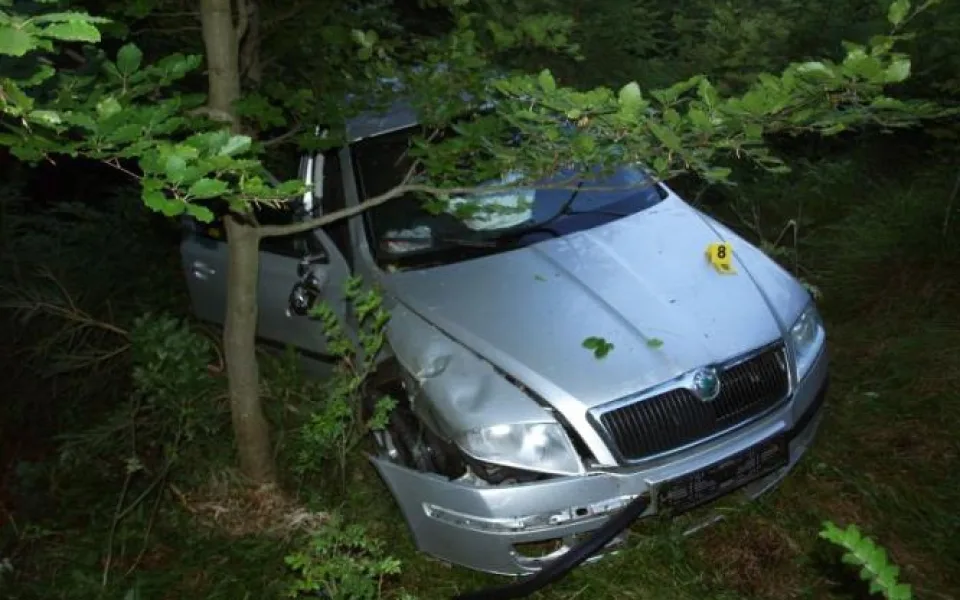 Při nehodě se vážně poranila spolujezdkyně. Foto: Policie ČR