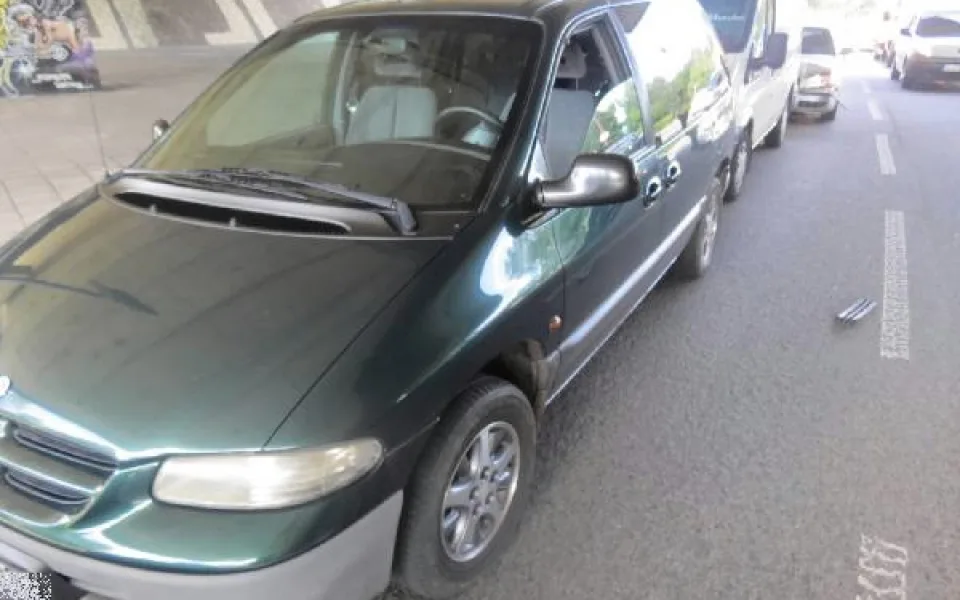 Nepozornost řidiče odnesla další tři auta. Foto: Policie ČR