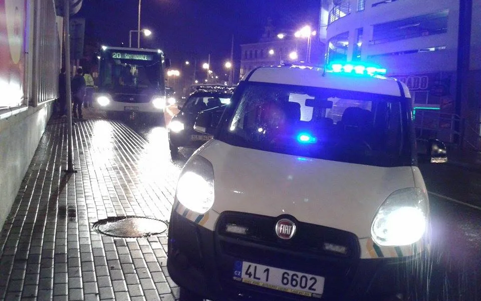 Nehoda si vyžádala čtyři zranění. Foto: Standa Kašpar