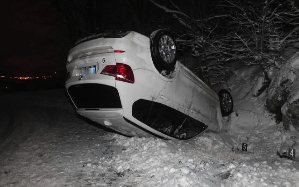 Škoda na BMW je 101 tisíc korun. Foto: Policie ČR