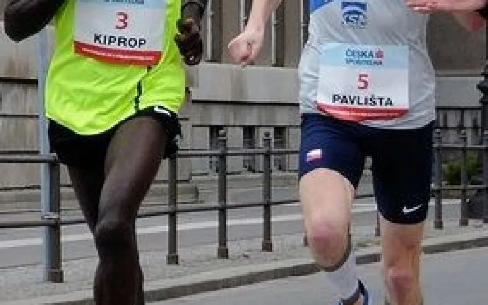Vítek Pavlišta na trati půlmaratonu.