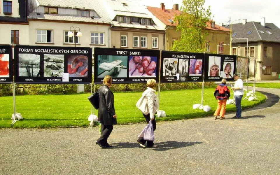 Zakázaná akce v Chrastavě. Foto: Stop genocidě