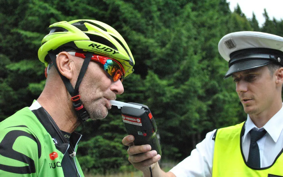 Cyklisté dostali za negativní zkoušku nealko pivo