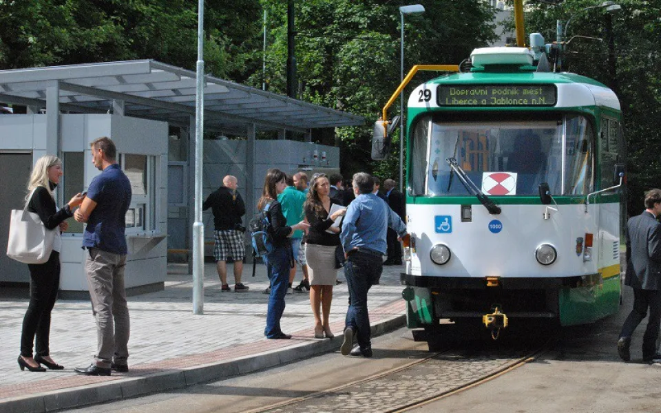 Na trať do Jablonce se vrátily tramvaje