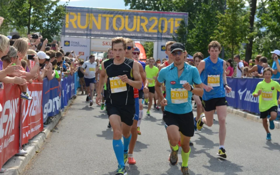 Martin Koukal vybíhá do závodu Run Tour.
