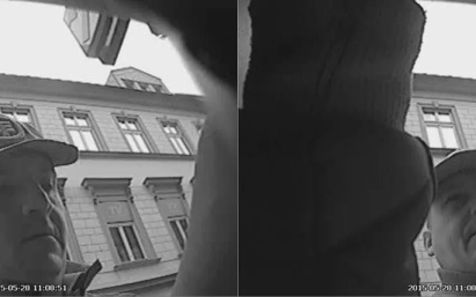 Poznáváte muže, který vybíral z kraden karty? Foto: Policie ČR