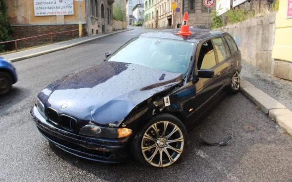 Policie obvinila opilého řidiče, který havaroval v Jablonci. Foto: Policie ČR