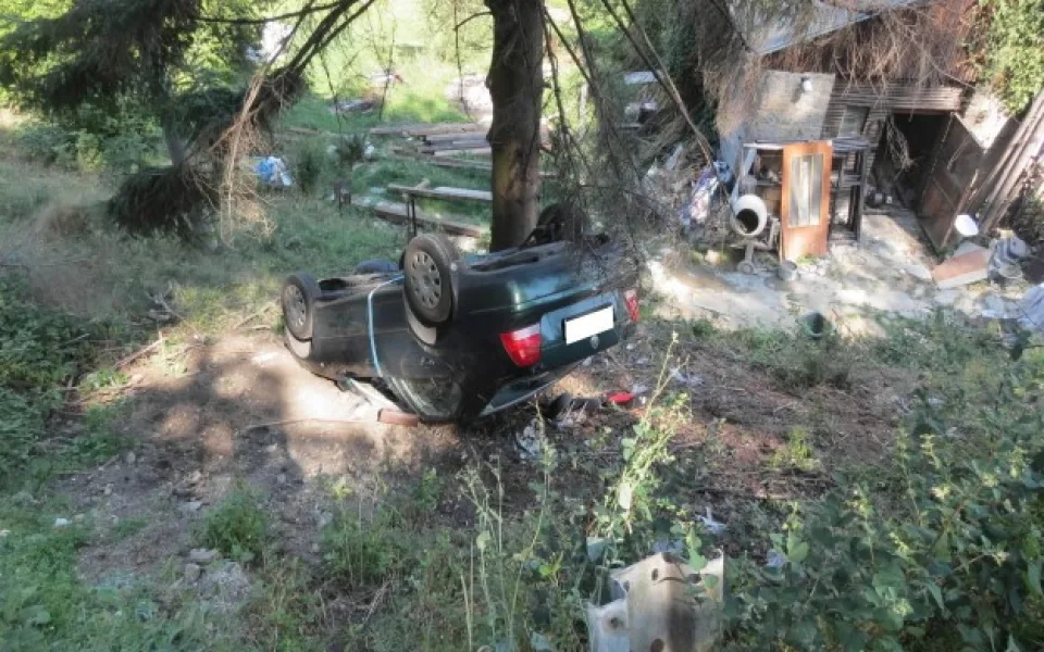 Neopatrná řidička vytlačila ze silnice auto politika Šolce. Foto: Policie ČR