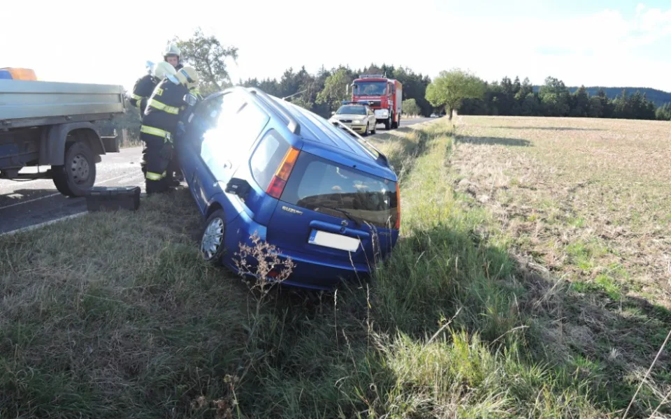 Nehoda u Tuhaně. Foto: HZS LK