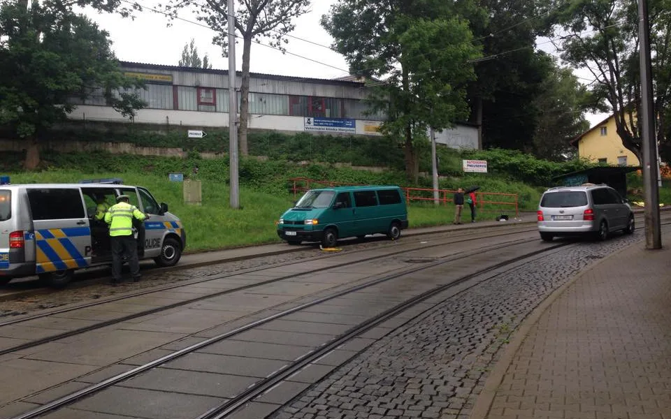 Policie obvinila řidičku, která v Hanychově usmrtila svým autem seniora