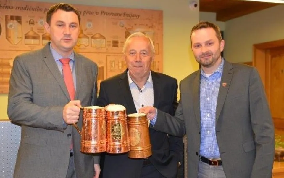 Hejtman Martin Půta (vlevo), primátor města Tbilisi David Narmania (uprostřed) a primátor města Liberec Tibor Batthyány