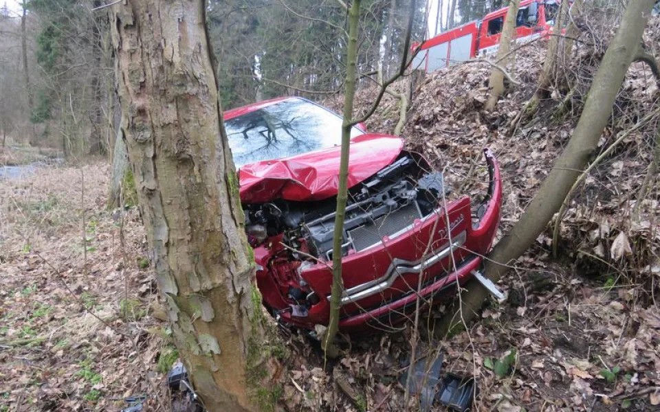 Takhle dopadlo auto po nevinném odkašlání. 