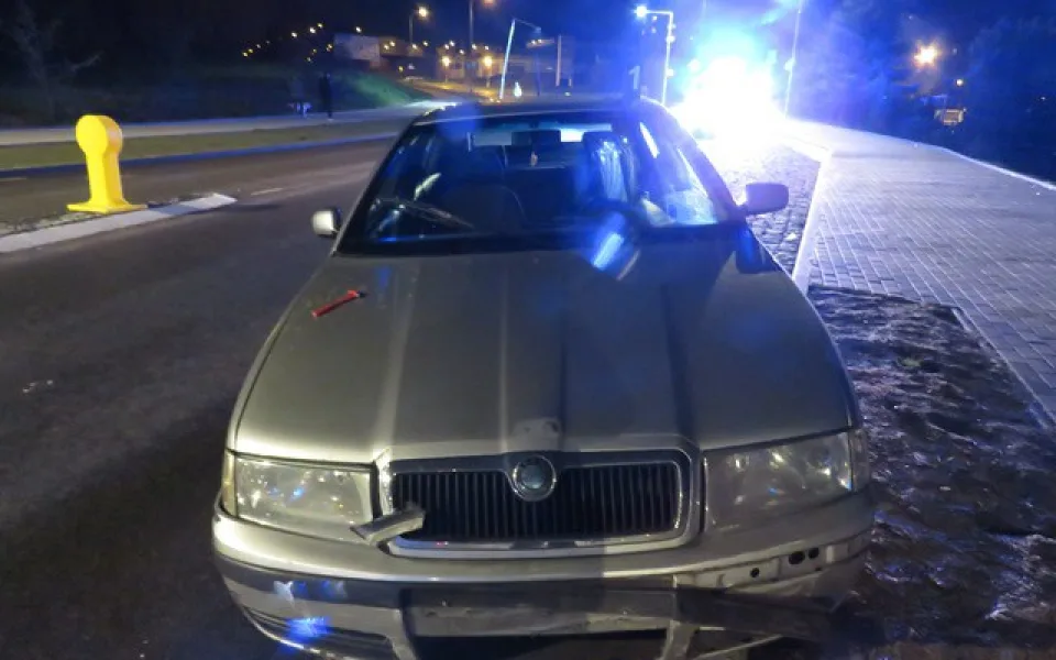 Další honička ulicemi Liberce. Zfetovaného mladíka zastavila až nehoda v Rochlici