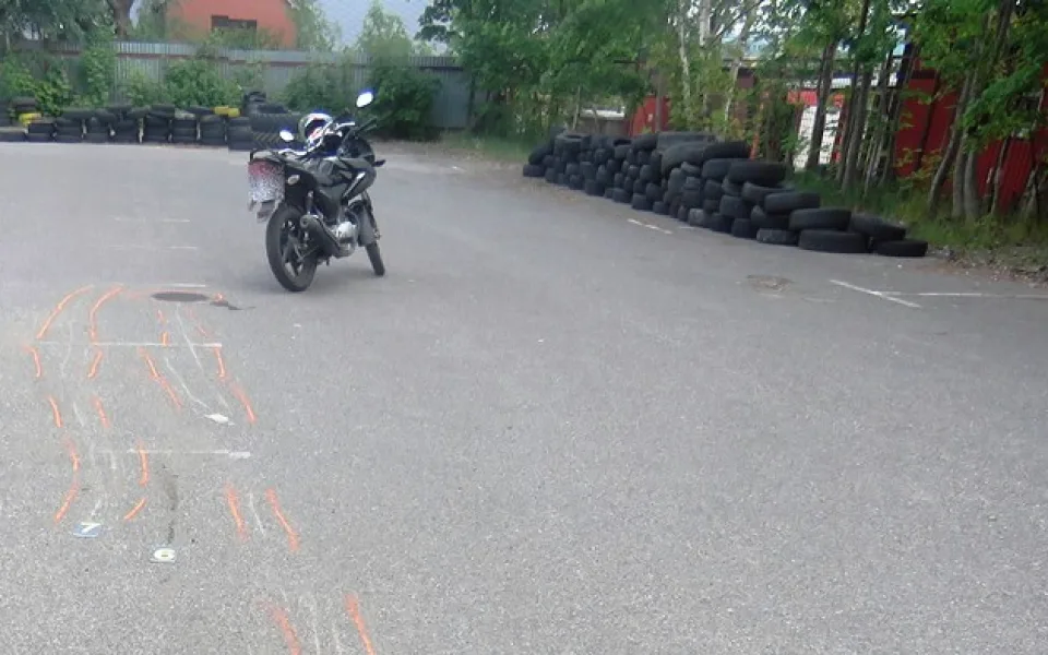 Žačka se těžce zranila v autoškole. Nehodu teď vyšetřuje policie