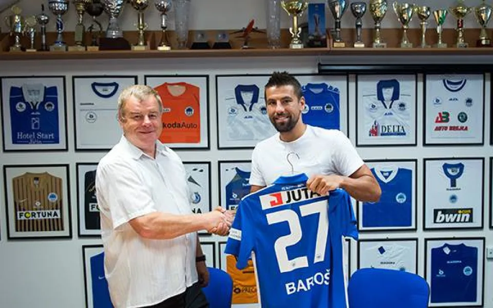 Podepsáno! Milan Baroš je hráčem Slovanu