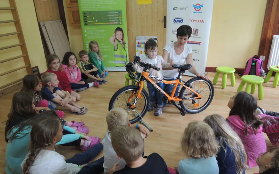 Děti na táboře v Jizerkách hovořily o bezpečném chování na silnicích