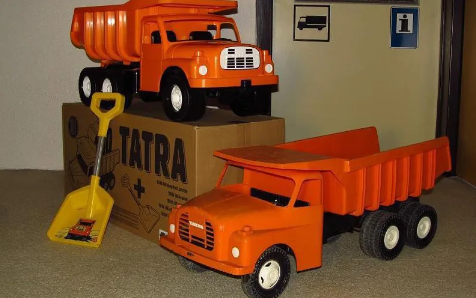 Legendární plastová Tatra 148 se vrátila na trh, po dvou letech trhá rekordy v prodeji